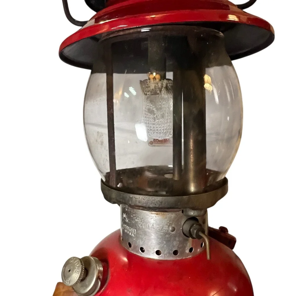 Two VTG Coleman Red 200A Lanterns Single Mantle Pyrex Globe 1962 & 1963 Made USA